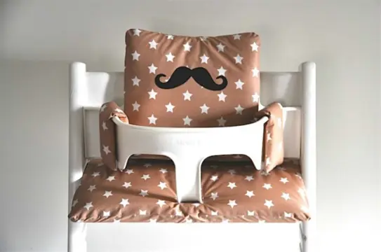 Stokke trip trap stoelverkleiner kussen gecoat "Naturel snor