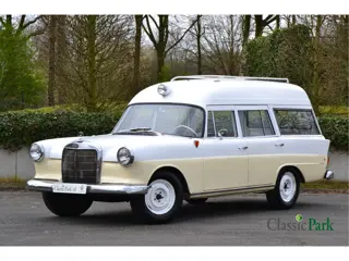 Mercedes-Benz 190 C Ambulance (bj 1963)