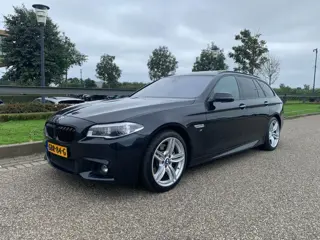 BMW 5-serie Touring 530xd High Executive M-Sport * LED * APK * PANORAMA *