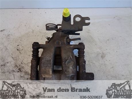 Volkswagen Caddy 2004-2010 Remklauw rechts achter