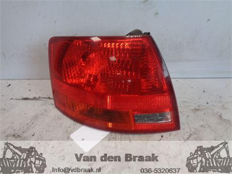 Audi A4 Avant 2005-2008 Achterlicht links buitenzijde