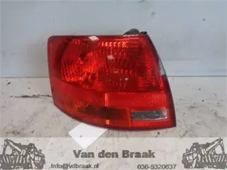 Audi A4 Avant 2005-2008 Achterlicht links buitenzijde