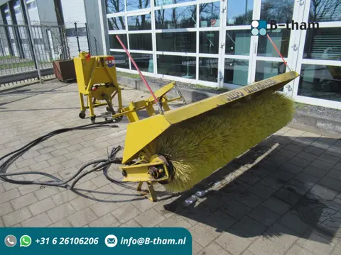 NIDO HF 25 S-20 Borstel 200CM + Hydro-Unit (bj 1982)