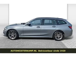 BMW 3 Serie Touring 320d 190 PK Trekhaak Camera Keyless-Go LED EL. Stoelbediening