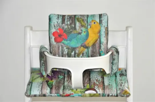Stoelverkleiner kussen gecoat 'Parrot voor tripp trapp