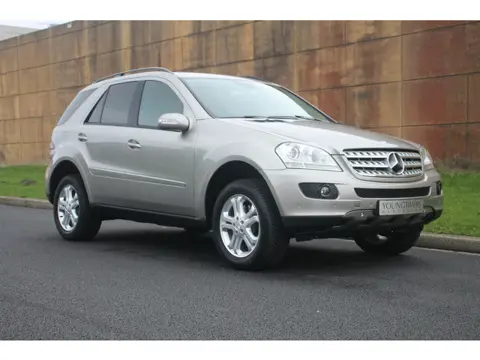 Mercedes-Benz M-Klasse 350 1ste eigenaar (bj 2005)