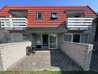 Sfeervolle gerestylde studio op de begane grond met terras