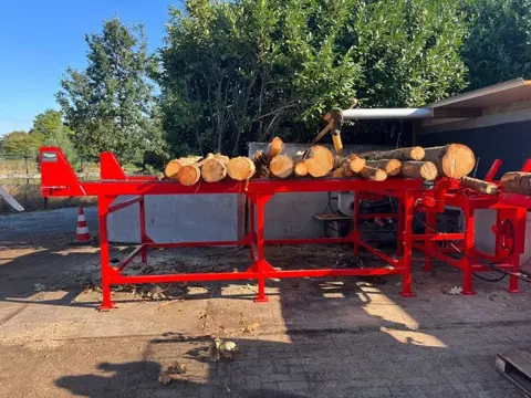 SFE Zaagkloofmachines/Aanvoertafels (bj 2025)