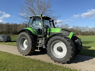 Deutz Fahr Agrotron 215. Met Fronthef en PTO