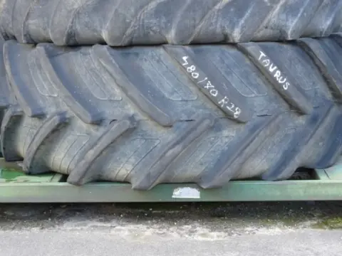 R28 Taurus 480/70R28