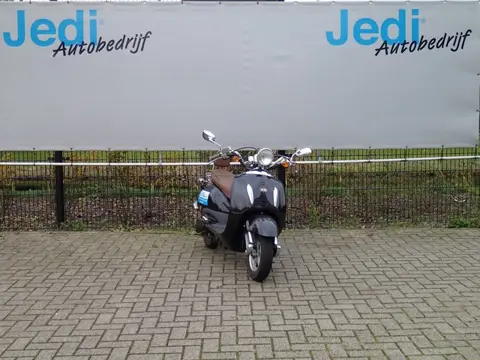 killerbee Snorscooter Electrisch (bj 2016, automaat)