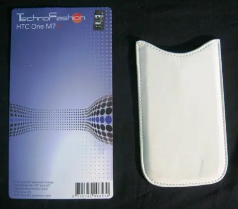 Hoesje voor HTC One M7, zgan, wit, afm.binnen 8 x 13.5 cm