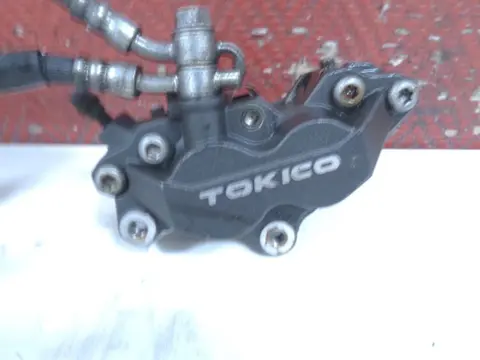 REMKLAUW LINKS VOOR Suzuki GSF 600 650 Bandit 2009 - 2012
