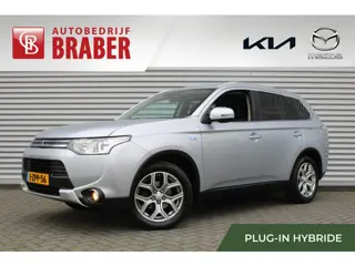 Mitsubishi Outlander 2.0 PHEV Business Edition X-Line | Navi | Clima | Camera | Trekhaak | Keyless |