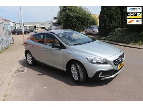 Volvo V40 CROSS COUNTRY Nw distributie, APK 5 2027