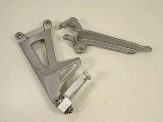 DUO VOETSTEUN LINKS Triumph Sprint ST 955 1999 - 2005