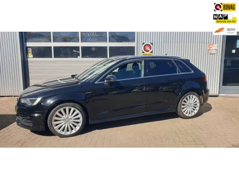 Audi A3 Sportback 1.4 e-tron S-line Pano dak full led matrix Pro Line plus