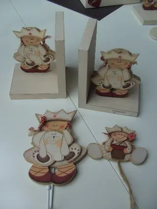 MEIDEN KAMER 3 DLG SET, STEUNEN, KAPSTOK, HANGER SET NR-3