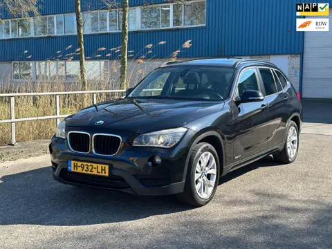 BMW X1 SDrive18i Navi* Pano* Clima* LM velgen* APK!