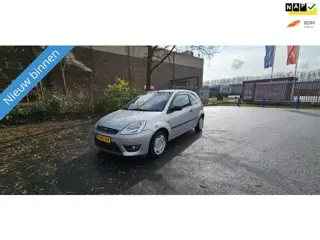 Ford Fiesta 1.25-16V Celebration LEUKE AUTO ZO INGERUILD DUS ZO WEG PRIJSJE