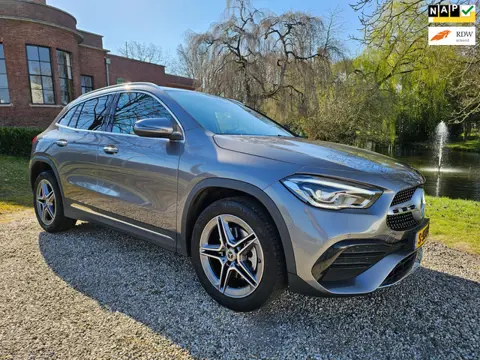 Mercedes-Benz GLA-klasse 250 e AMG Line AUTOMAAT/panorama/NIEUWSTAAT