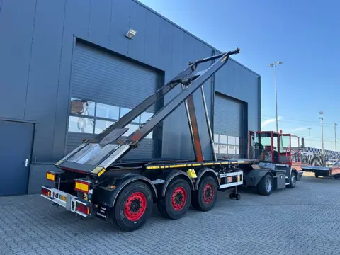 Van Hool 20FT, 66° Tipping-chassis, ADR (EX/II, EX/III, FL, OX, AT), SAF, 2 liftaxles, 380V