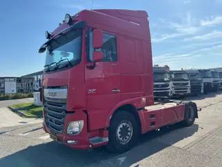 DAF XF 440 4X2 EURO 6 SKIRTS 2017 (bj 2017, automaat)