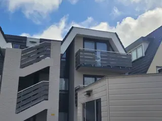 Comfortabel modern rustig gelegen appartement met balkon