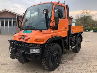 Mercedes-Benz Unimog U400