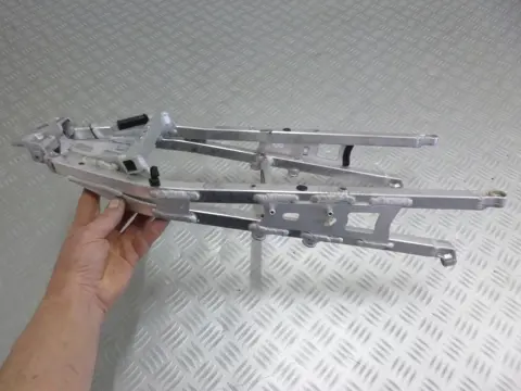 ACHTER SUBFRAME Aprilia Tuono V4 2015 - 2016