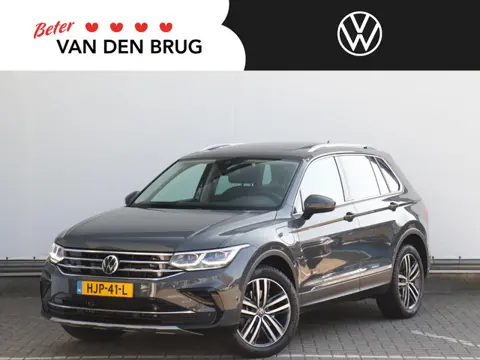 Volkswagen Tiguan 1.4 TSI eHybrid Elegance | Panoramadak | Matrix LED | Camera | Navigatie | Keyless
