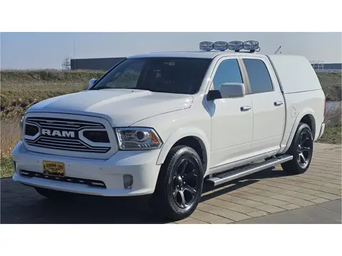 Dodge Ram 1500 LARAMIE/SPORT 4X4 CREW CAB 5,7 LTR V8 AUT.