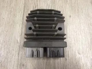 SPANNINGSREGELAAR Triumph Street Triple 675 2013 - 2013