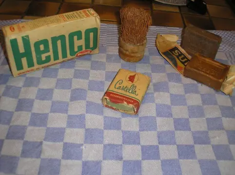 Sunlight, henco , castella zeep - nostalgie!! - Borstel