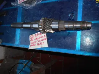 Secondary gearbox shaft Ferrari 308gtbi-gtsi and Mondial 8