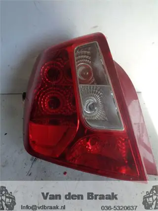 Chevrolet Nubira 4drs Sedan 2003-2005 Achterlicht links