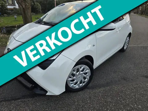 Toyota Aygo 1.0 VVT-i x-play/Navi/Camera/Airco/1e eig./Incl. BTW