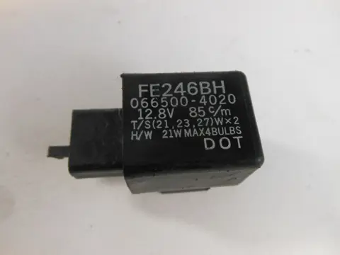 RELAIS Kawasaki ZR 7 1998 - 2003