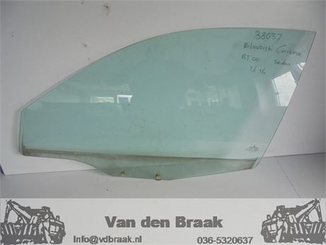 Mitsubishi Carisma 4 drs 1995-2005 Portierraam links voor