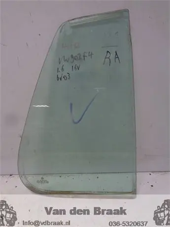 Volkswagen Golf 5 drs 1997-2003 Scheerraam rechts achter