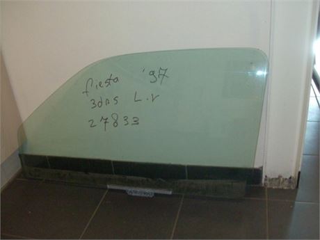 Ford Fiesta 3 deurs 1995-2002 Portierruit links