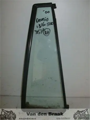 Mazda Demio 1998-2001 Scheerruit portier rechts achter