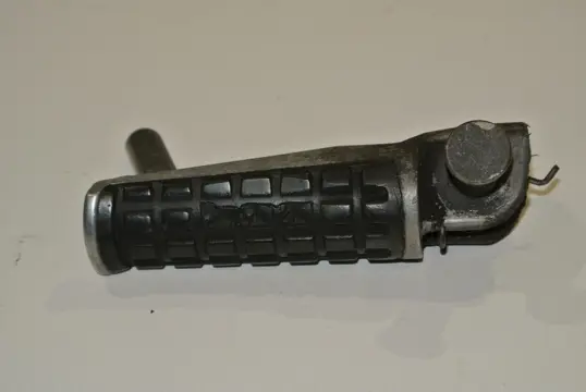 VOETSTEUN LINKS Kawasaki ZZR 250 1990 - 1996