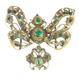 Museum-Exhibited Emerald Bow Pendant, Circa 1650  Baroque Elegance in Gold
