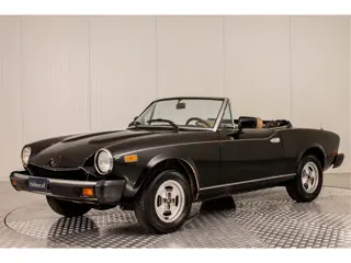 Fiat 124 Spider 2000 USA (bj 1979)