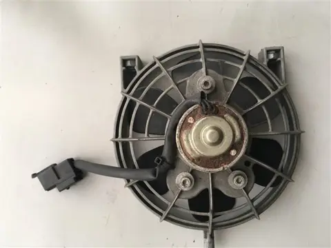 VENTILATOR Aprilia Tuono 1000 2003 - 2005