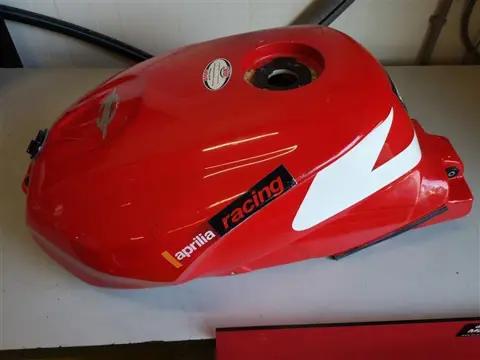 TANK Aprilia RSV 1000 2004 - 2005 / 2006 - 2008
