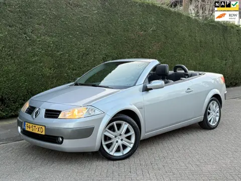 Renault Mégane Coupé-Cabriolet 2.0-16V Privilège Luxe /CRUISE/LAGEKM/ST-VRWRMNG/RIJDTSUPER!/