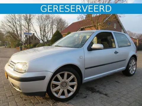 Volkswagen Golf 1.6-16V 105pk met Airco, Cruise & Nieuwe APK !