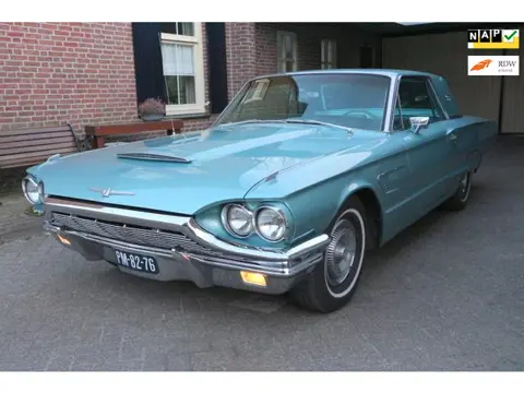 Ford Thunderbird NETTE HARDE EN GOEDE AUTO